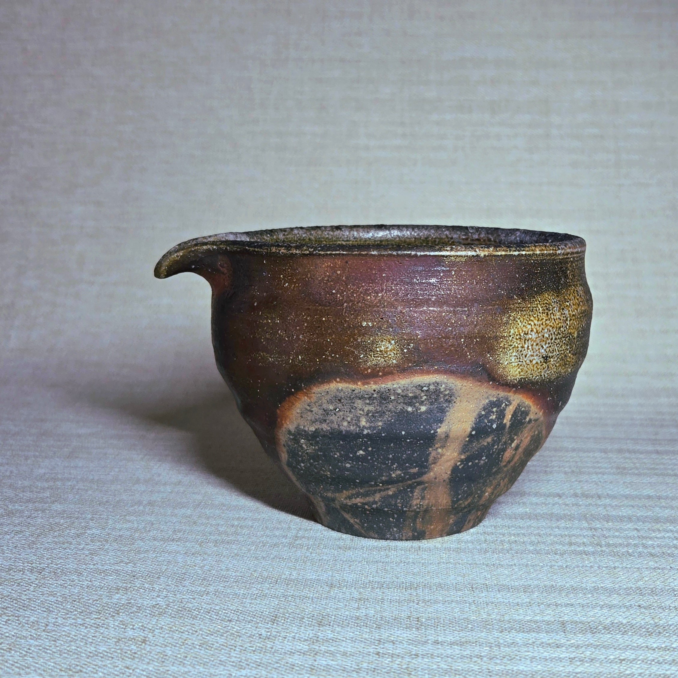 備前焼　片口　皿　器　※ 備前窯変片口酒器｜竹﨑典泰 備前焼の片口 – Kyoto nokaze Global