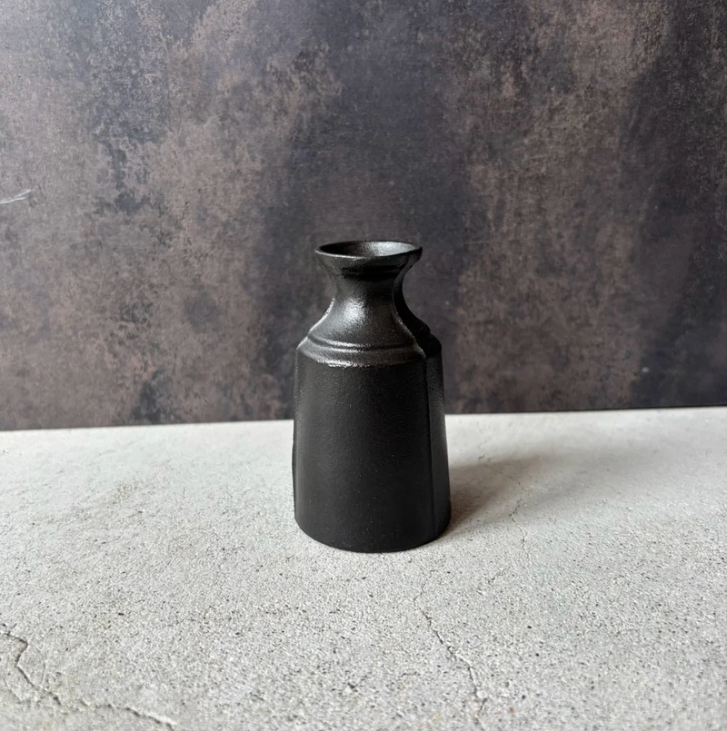 Hiromatsu Hirotaka 3 lines bottle vase S charcoal black