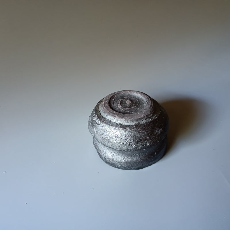 Japanese black sake cup from Bizen — Bizen ware