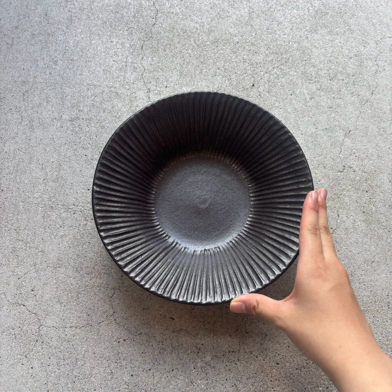 Black Matte Shinogi 7-Sun Flat Bowl