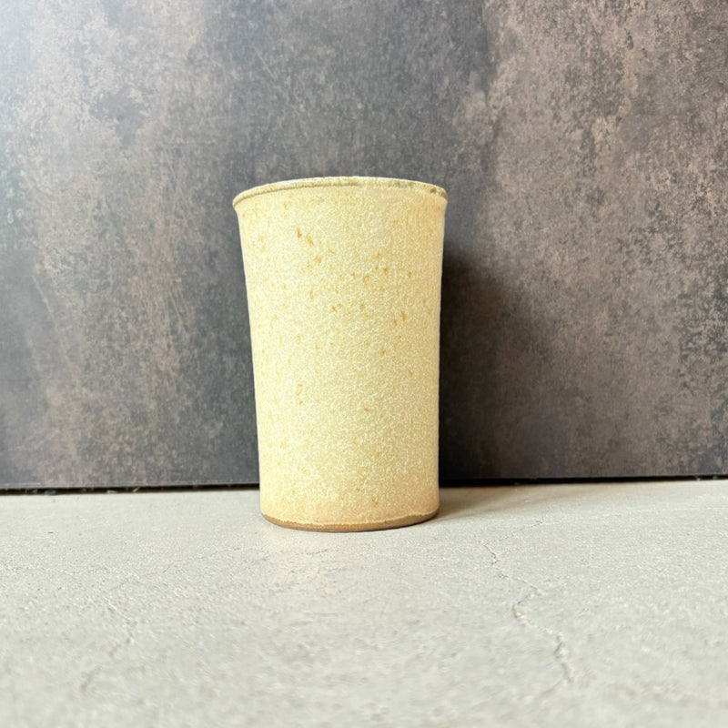 white/free cup【16】。笠間でつくられた手しごとのマグカップ。