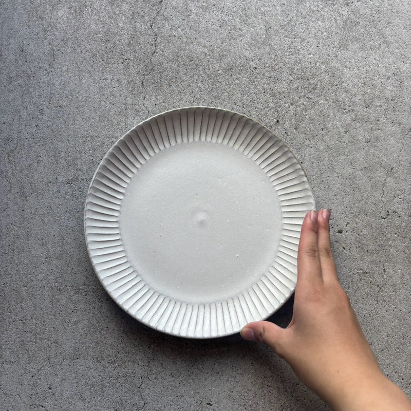 White matte round hirarin plate large