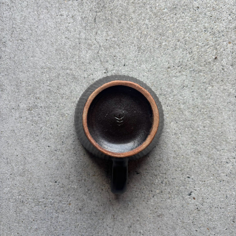Black matte shinogi-patterned mug