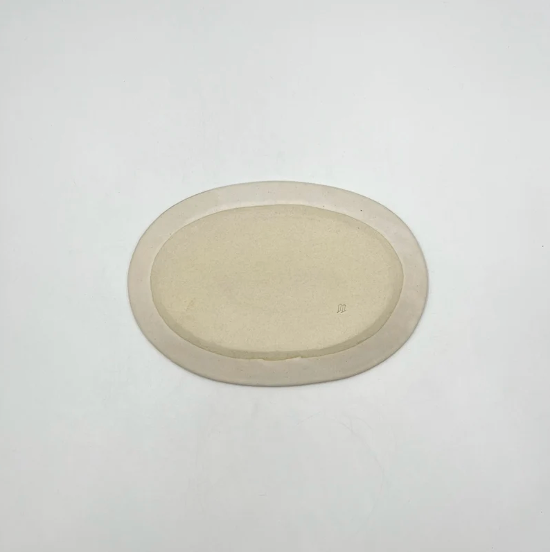 Oval Plate M, White No.1 — Okinawa, shipped worldwide from Kyoto