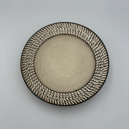Shinogi Rim Plate, Large, White