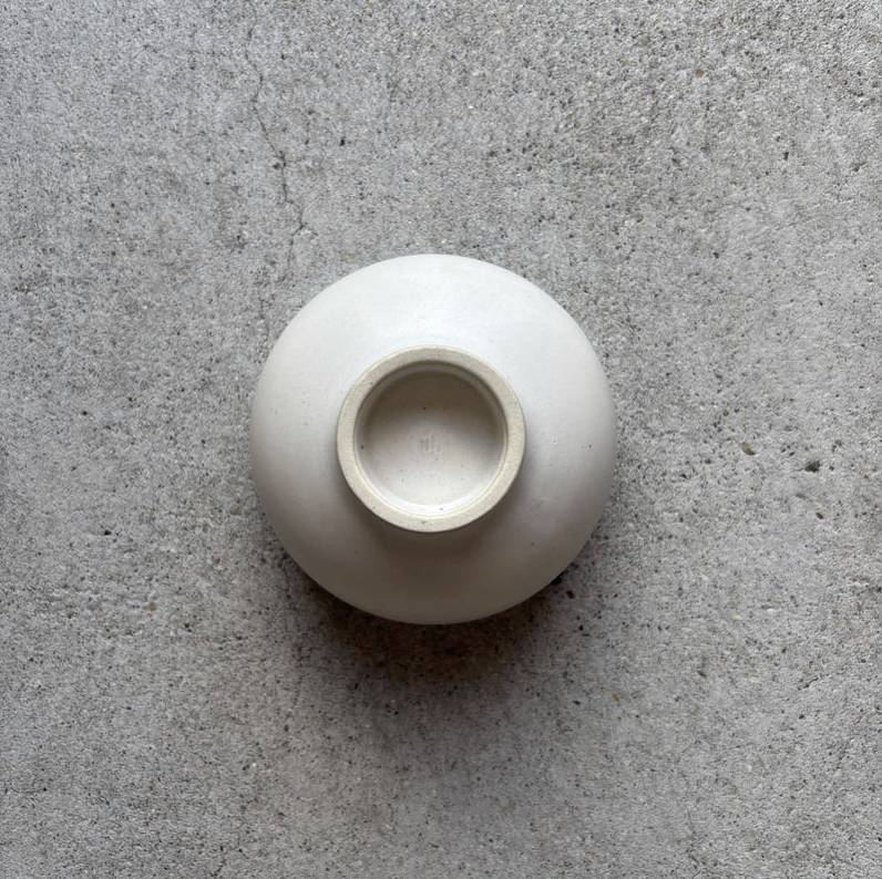 Footed Bowl, Small, White No.1 — Okinawa, shipped worldwide from Kyoto