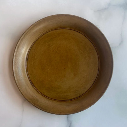 8寸 rimmed plate, brown lacquer
