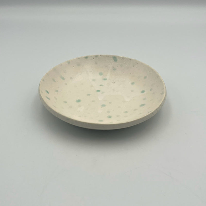 White plate from Gifu, handmade in Japan