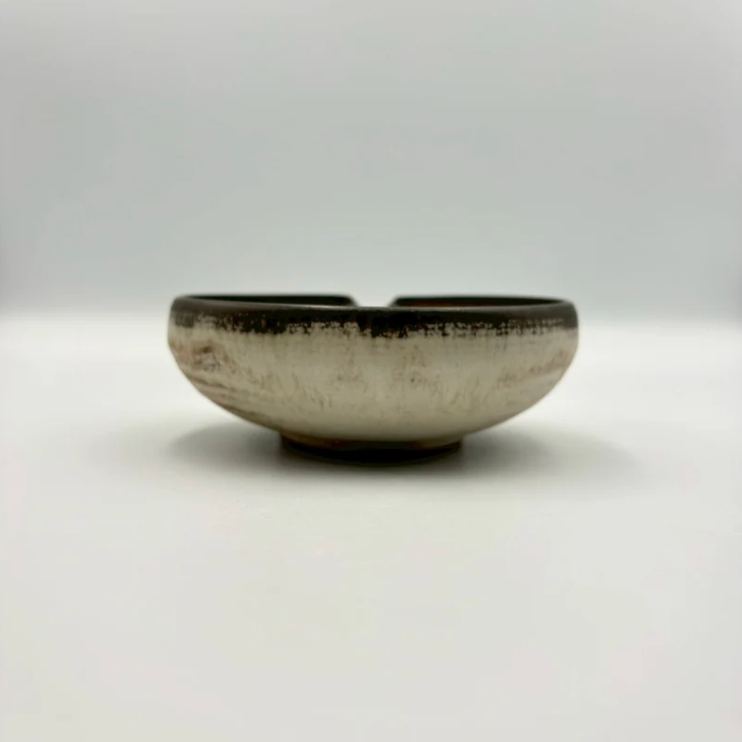 Hana Shinogi Katakuchi Bowl - White