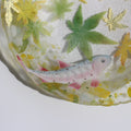 岩魚青紅葉硝子大皿　Iwana Among Green Maples