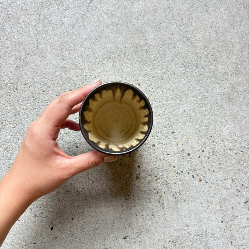 笠間で手づくりされたマグカップ