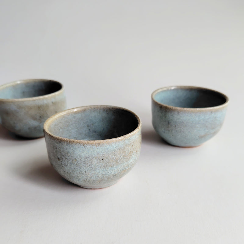 Pinched Ash Glaze Guinomi Sake Cup