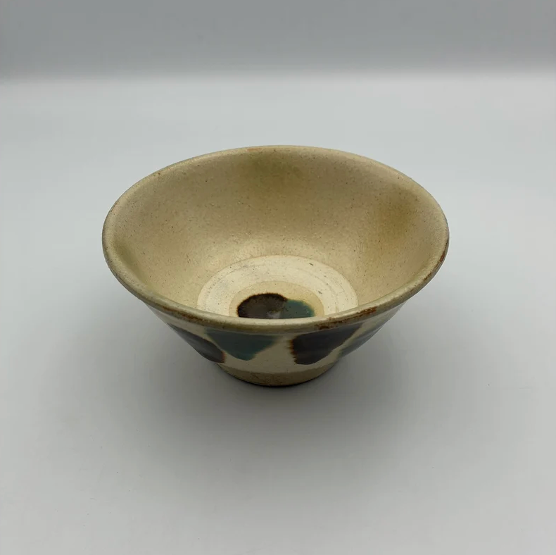 Brown bowl from Okinawa, handmade in Japan