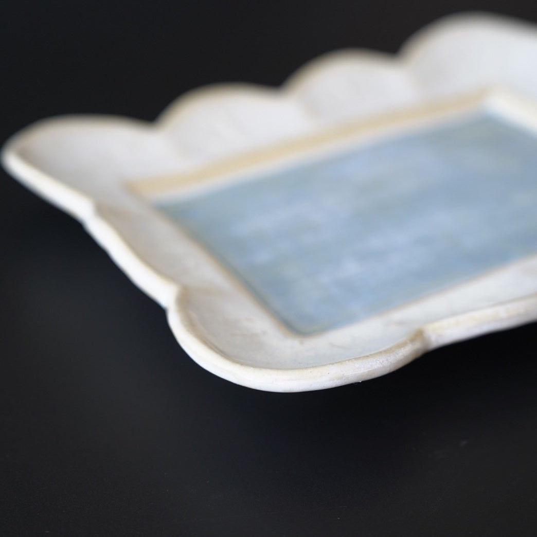 Flower Frame Plate, Medium, Blue | Ishiguro Misao – Kyoto nokaze