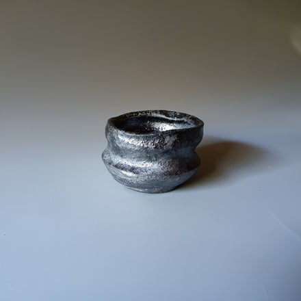 Hikidashi-guro Guinomi Sake Cup No.1 — Bizen. Handmade Bizen ware from Japan.
