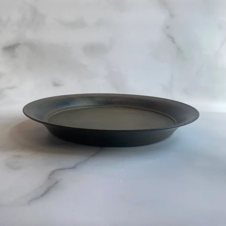 White lacquer 8 sun rimmed plate