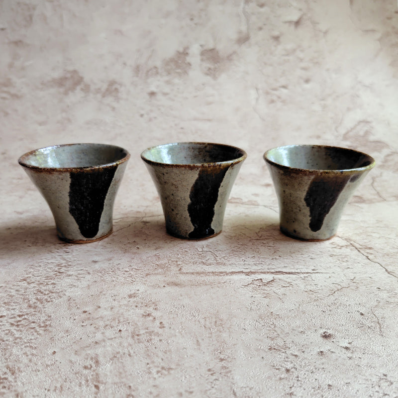 Oni-unofu glazed sake cup