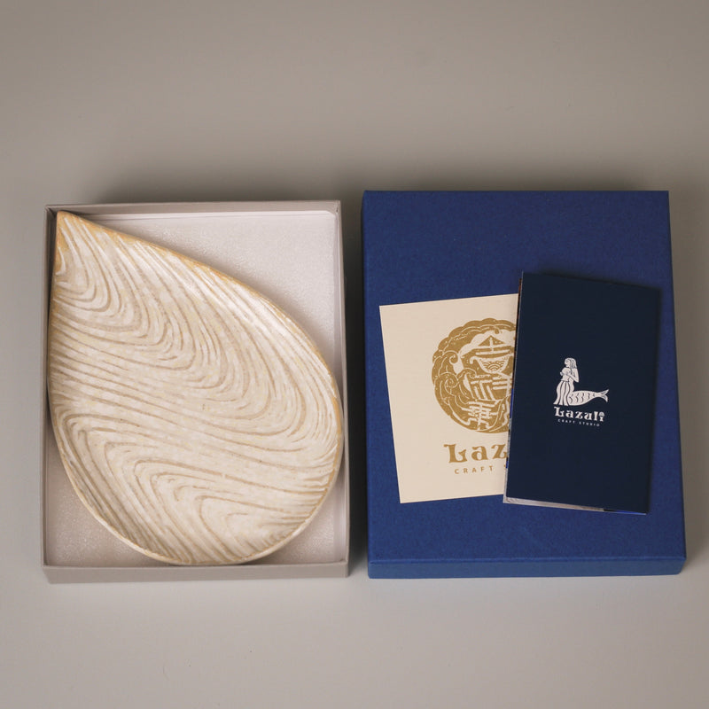 White plate from Seto, handmade in Japan