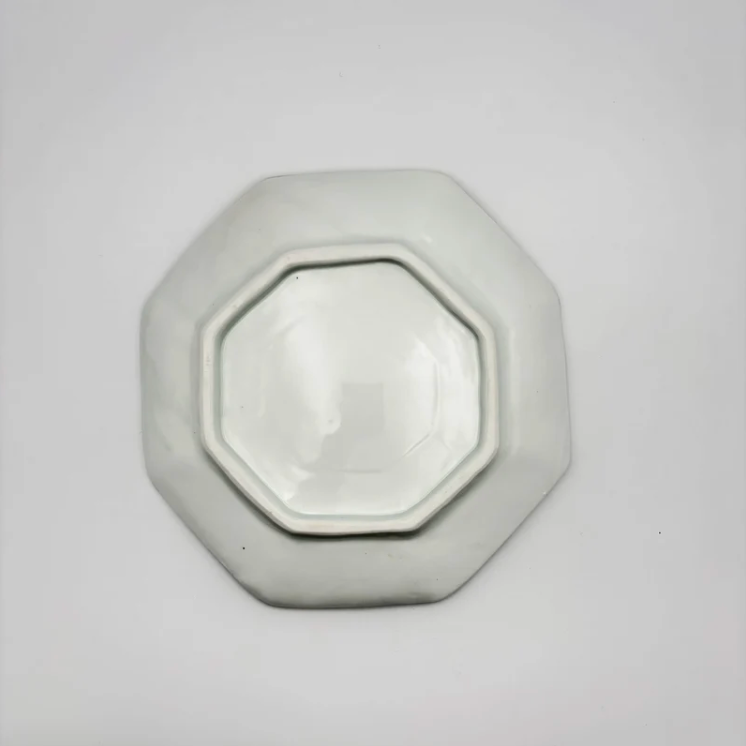 Octagonal 7-inch plate