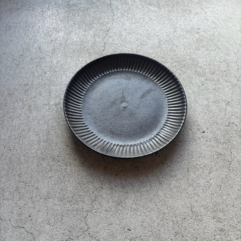 Black Matte Rim Shinogi Round Flat Plate, Large