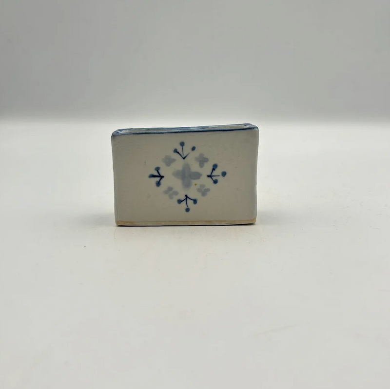 Sometsuke Small Floral Pattern Vase