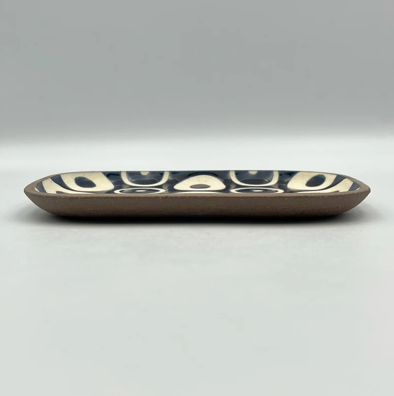 Okinawa ware plate made by hand in Okinawa, Japan