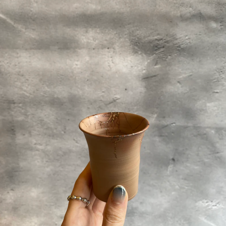 Seaweed pattern teacup - vermilion