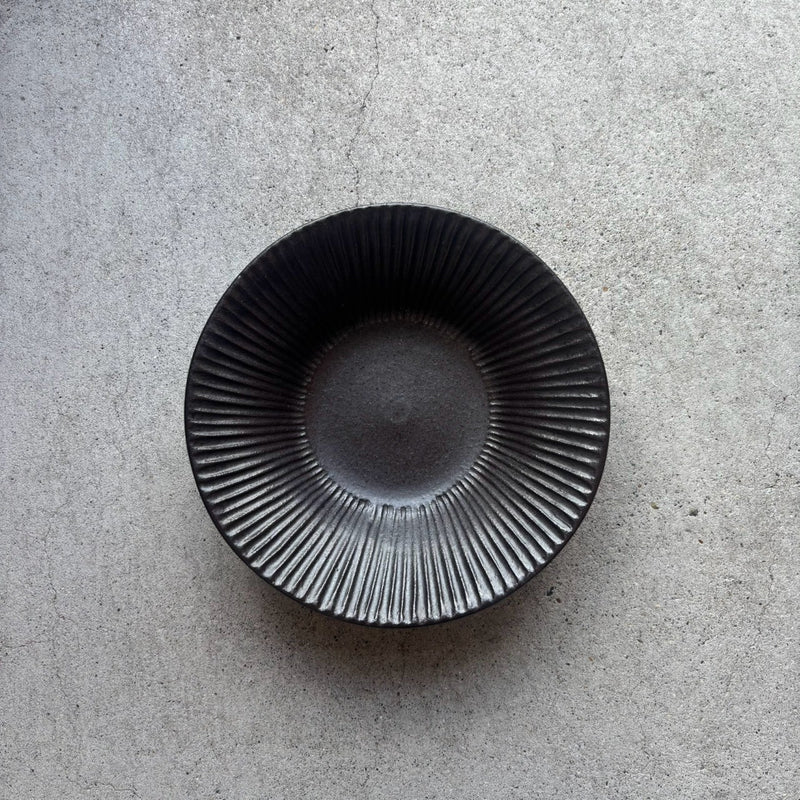 Black Matte Shinogi 7-Sun Flat Bowl