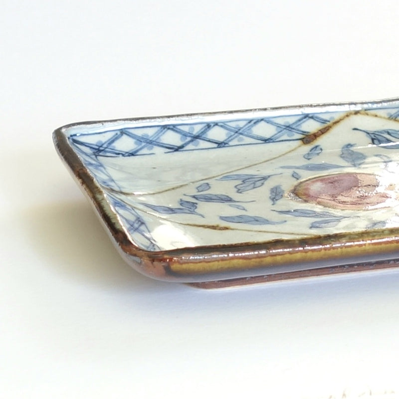 Peach-shaped long plate