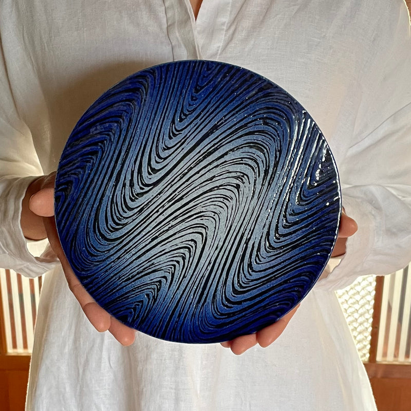 Yoake Blue Wave Flat Plate, Gift Boxed — Seto, shipped worldwide from Kyoto