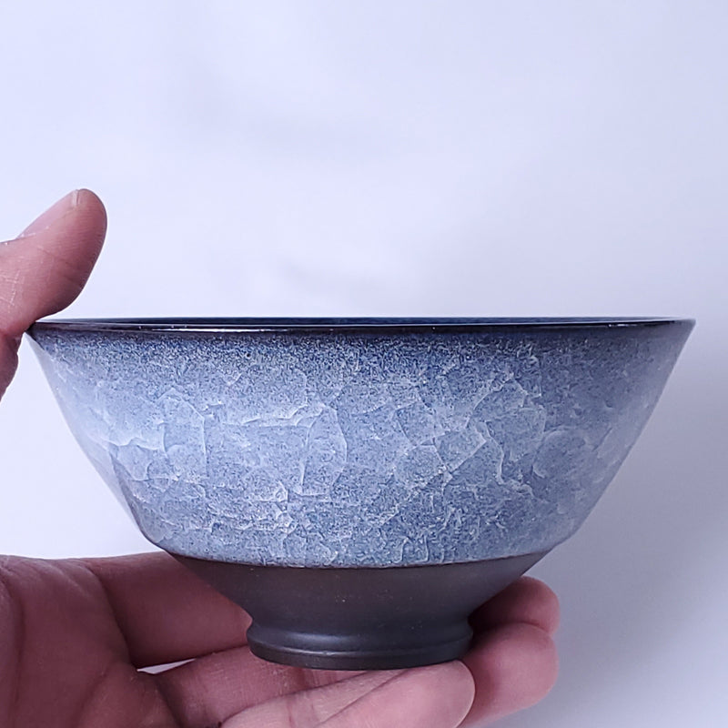 Ice-Crackle Rice Bowl, Medium — Jellyfish Lilac, shipped worldwide from Kyoto