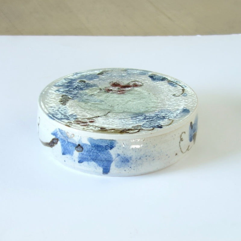 Tokyo ware plate made by hand in Tokyo, Japan