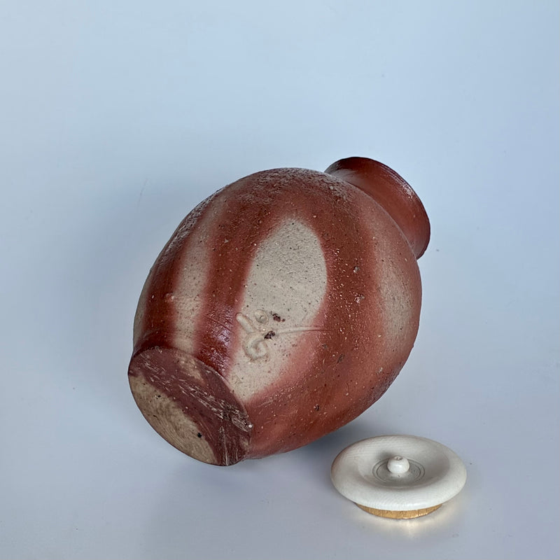 藤原啓　作　備前緋襷茶入