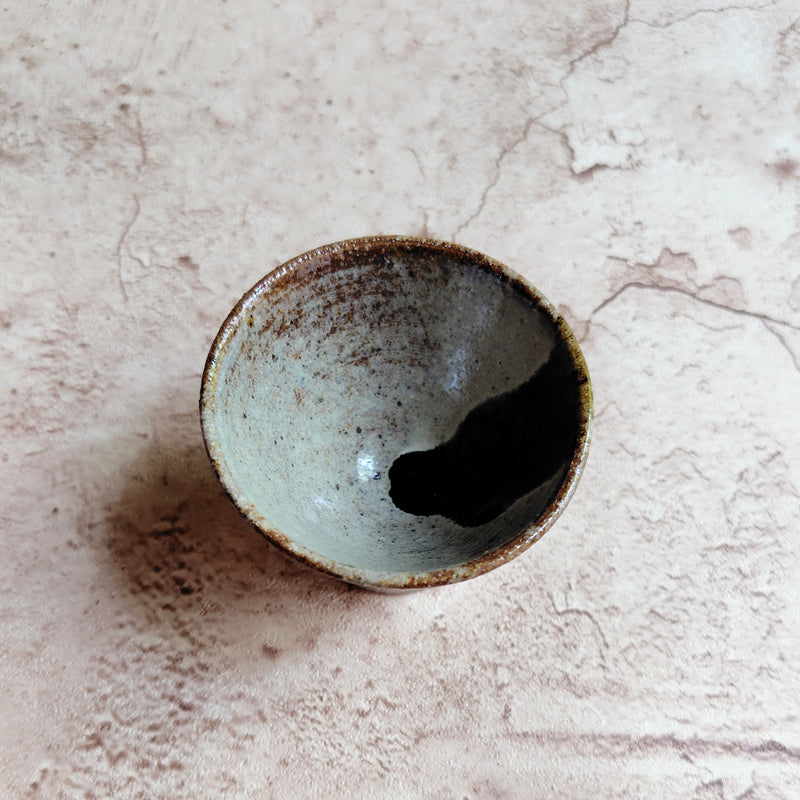 Oni-unofu glazed sake cup