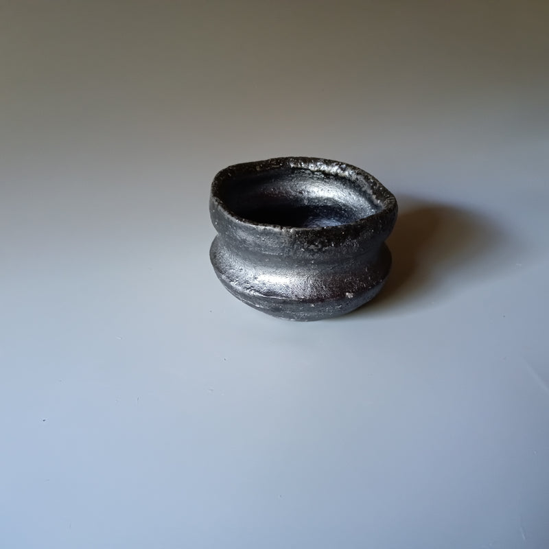 Hikidashi-guro Guinomi Sake Cup No.1 — Bizen, shipped worldwide from Kyoto