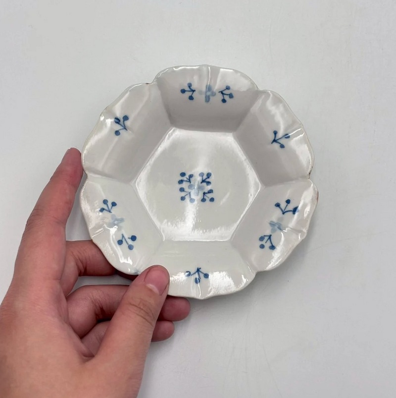 Sometsuke Small Floral Pattern Rinka Small Plate