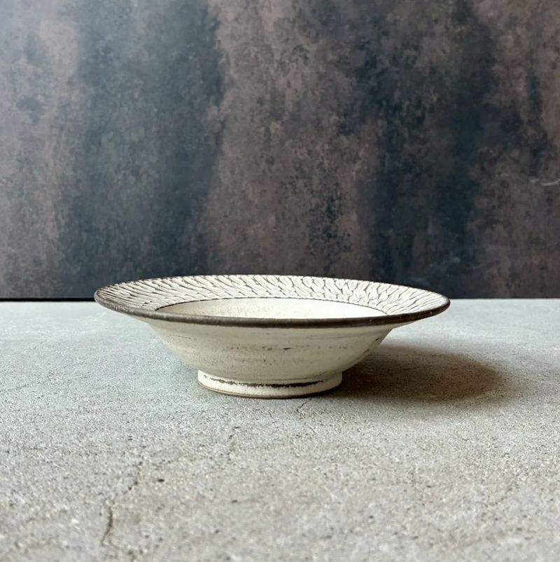 Shinogi Rim Plate Small, White