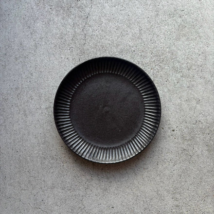 Black Matte Rim Shinogi Round Flat Plate, Large