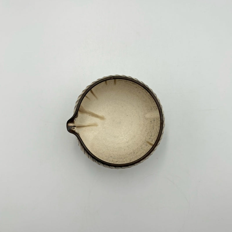 Shinogi Katakuchi (Spouted Bowl) - White