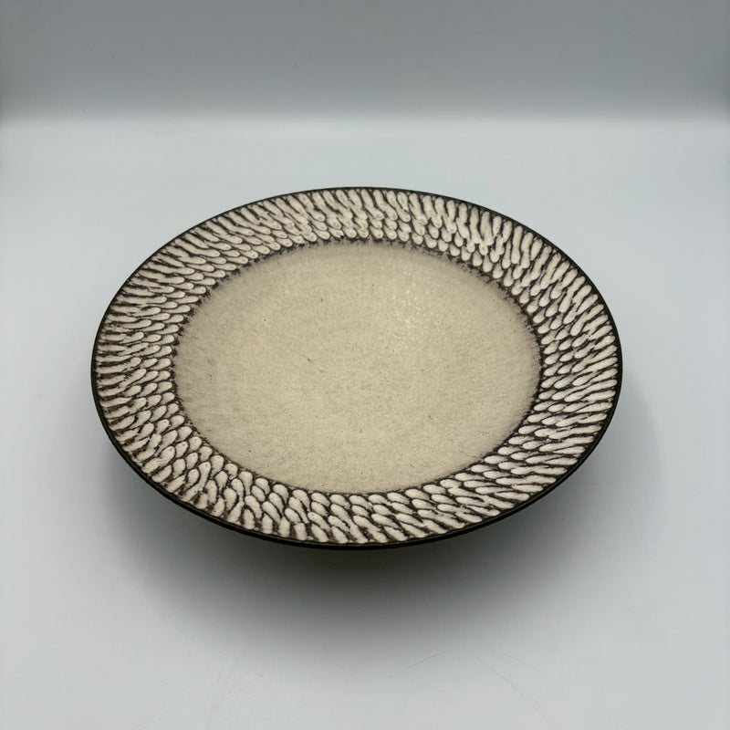 Shinogi Rim Plate, Large, White