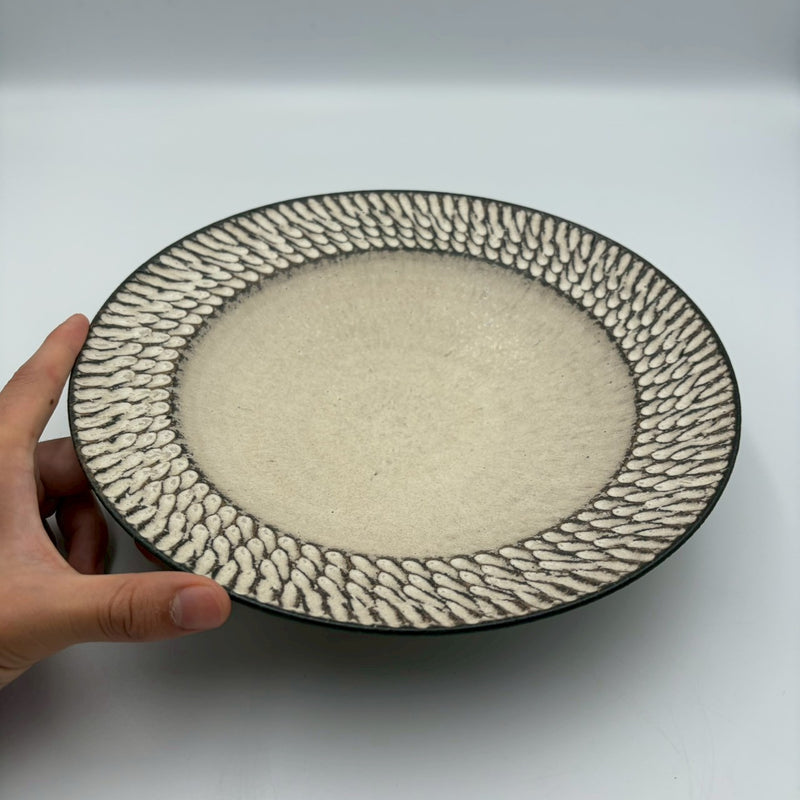 Shinogi Rim Plate, Large, White