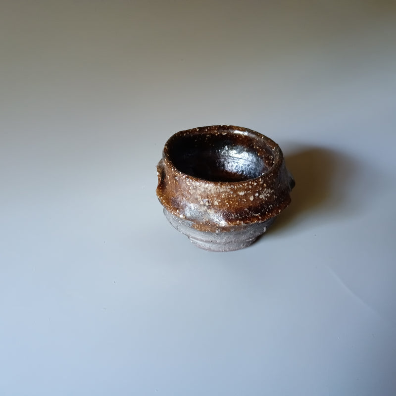 Hikidashi-guro Guinomi Sake Cup No.2 — Bizen, shipped worldwide from Kyoto