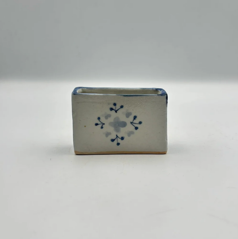 Sometsuke Small Floral Pattern Vase