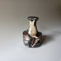 Hikidashi-guro Single-Flower Vase — Bizen Ware. Handmade Bizen ware from Japan.