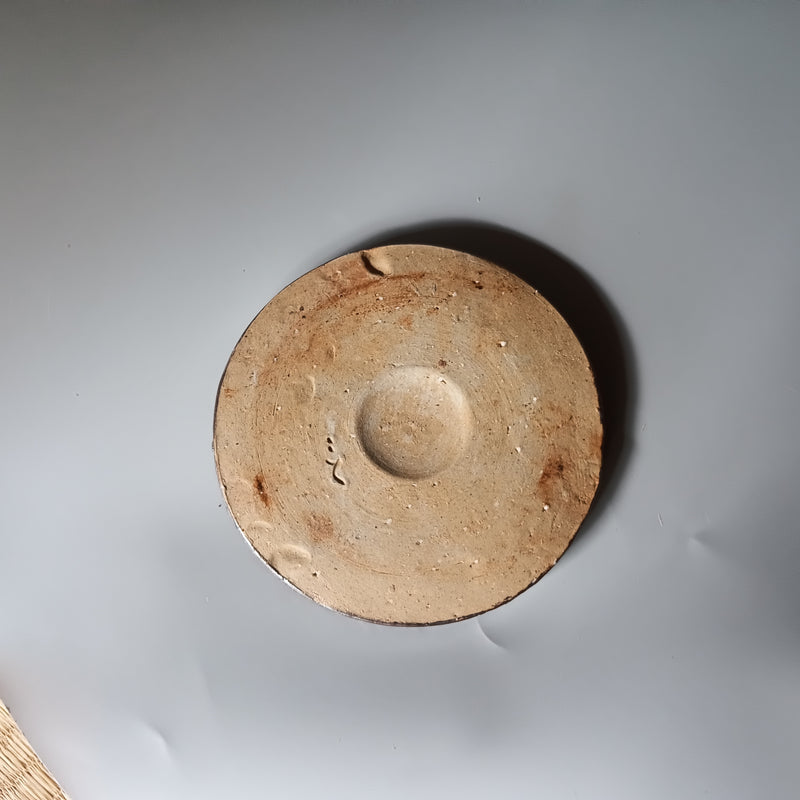 Bizen ware plate made by hand in Bizen, Japan