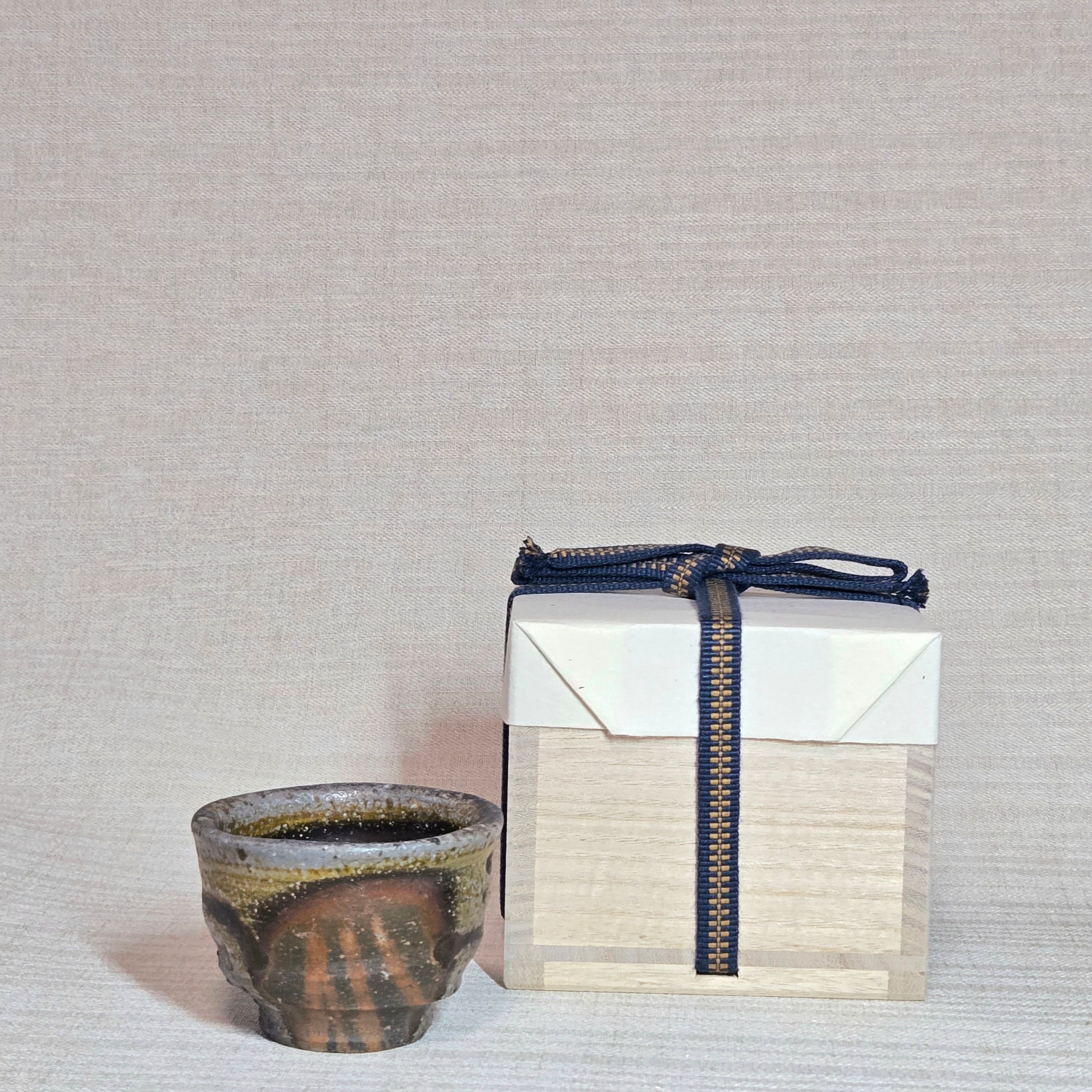 備前窯変酒呑 桐箱付き｜竹﨑典泰 備前焼のぐい呑 – Kyoto nokaze Global