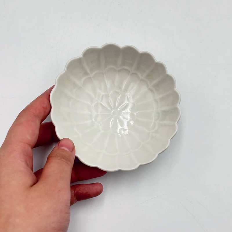 Ash-blue glazed chrysanthemum small bowl