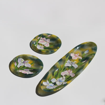 花菖蒲長皿、豆皿付　Japanese Iris Garden with Two Small Plates