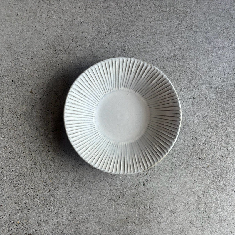 White matte shinogi 7-sun flat bowl