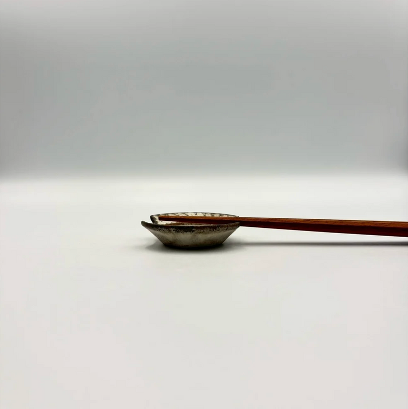 Shinogi Chopstick Rest - White